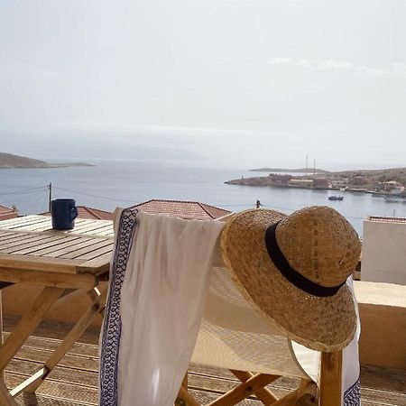 Marina Castellana Studios II Chalki Town Buitenkant foto