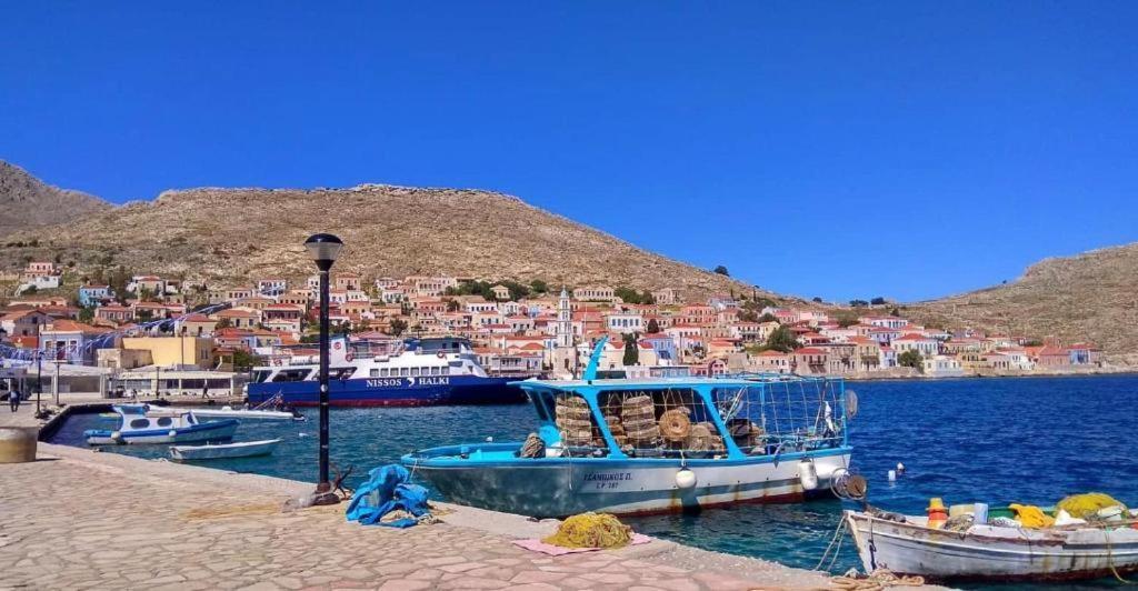 Marina Castellana Studios II Chalki Town Buitenkant foto