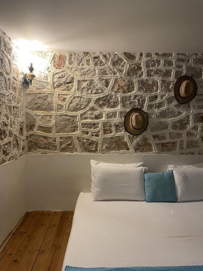Marina Castellana Studios II Chalki Town Buitenkant foto