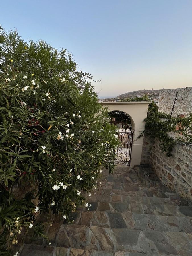 Marina Castellana Studios II Chalki Town Buitenkant foto