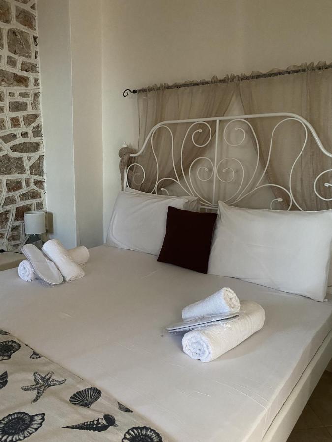Marina Castellana Studios II Chalki Town Buitenkant foto